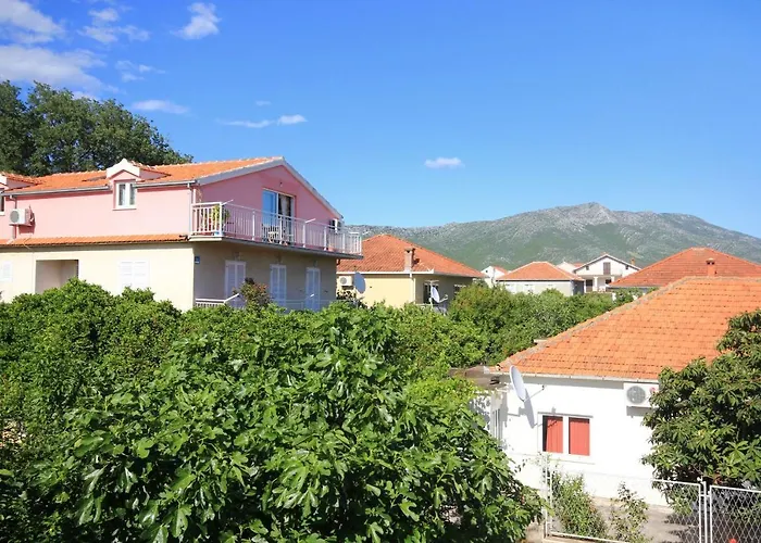 Apartment With Parking Space Orebic, Peljesac - 10093 *