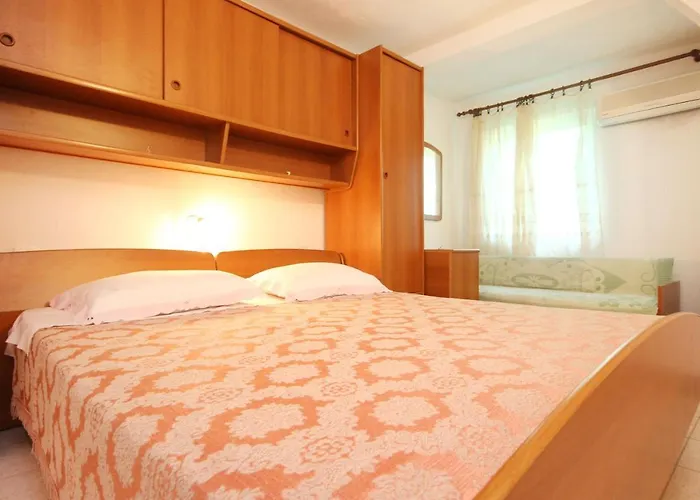 With Parking Space Orebic, Peljesac - 10093 Apartment Orebić